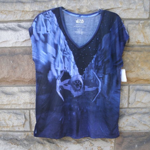 Rock & Republic Tops - Star Wars Death Star & Fighters Scene Shirt Womens